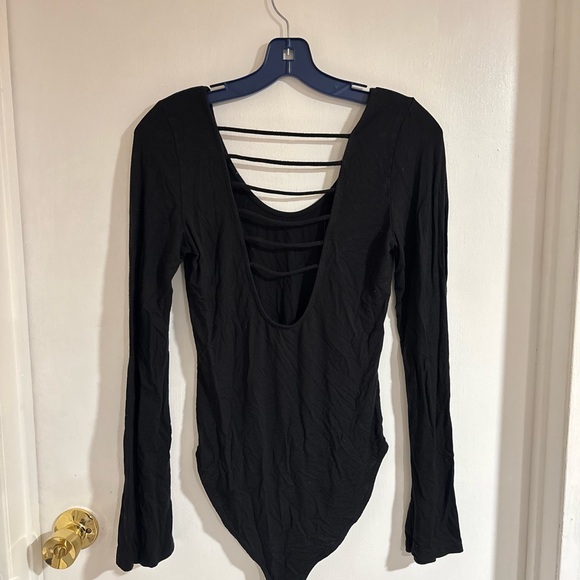 American Eagle Outfitters Black Strappy Back Bodysuit - Picture 2 of 4
